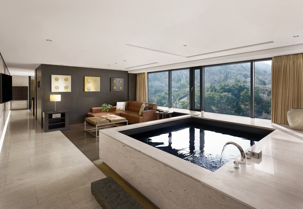 Grand Premier Pool Suite_Namsan_Living Room